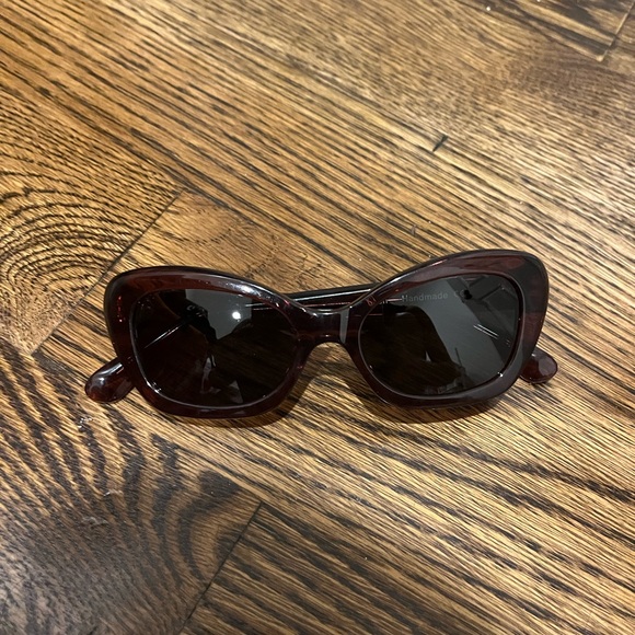 Sunbuddies Elton in Raspberry - Picture 3 of 3